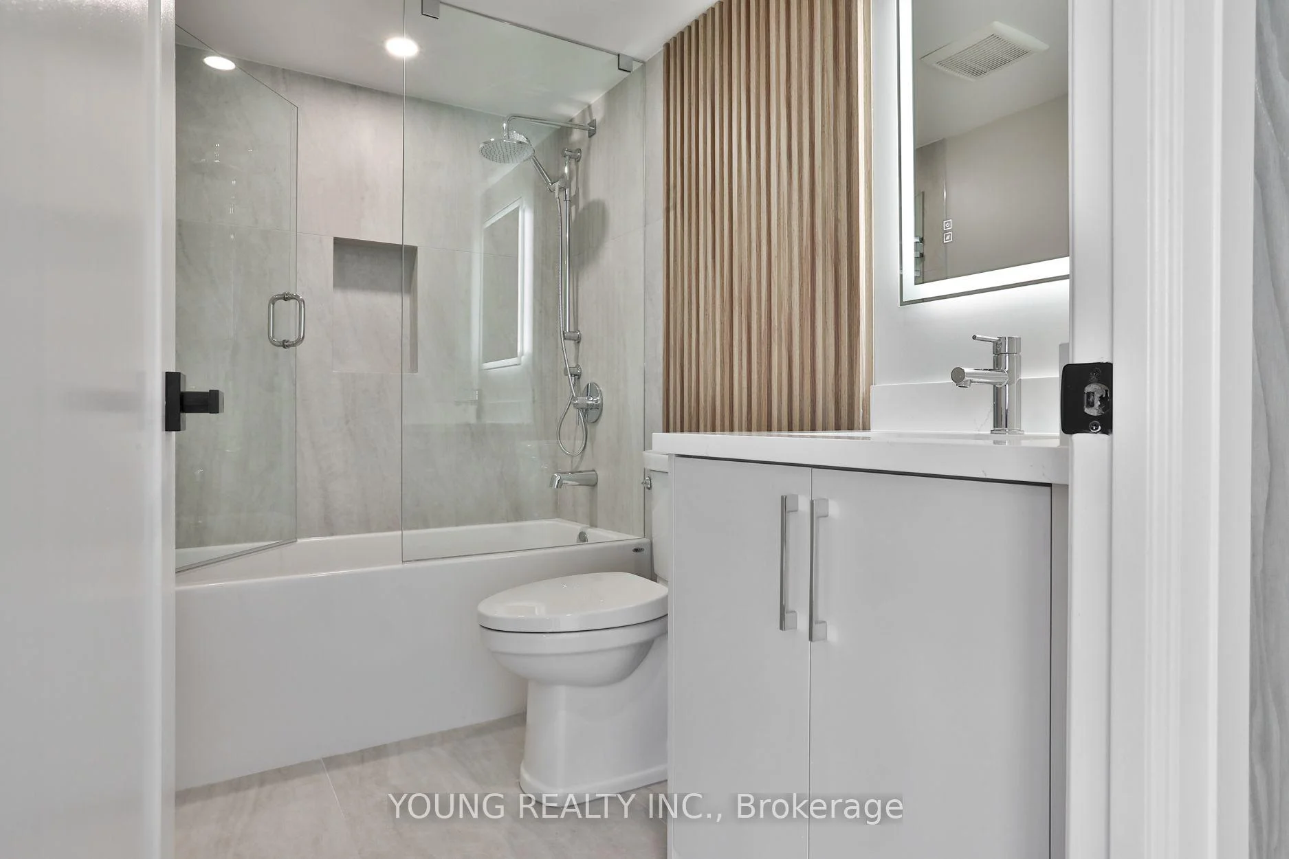 Photo 20 of Unit 1406, 65 Skymark Drive, North York, Hillcrest Village — HOMEH