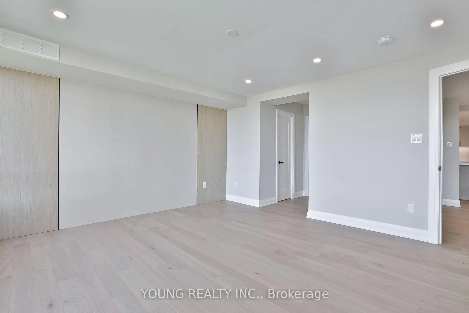 Photo 22 of Unit 1406, 65 Skymark Drive, North York, Hillcrest Village — HOMEH
