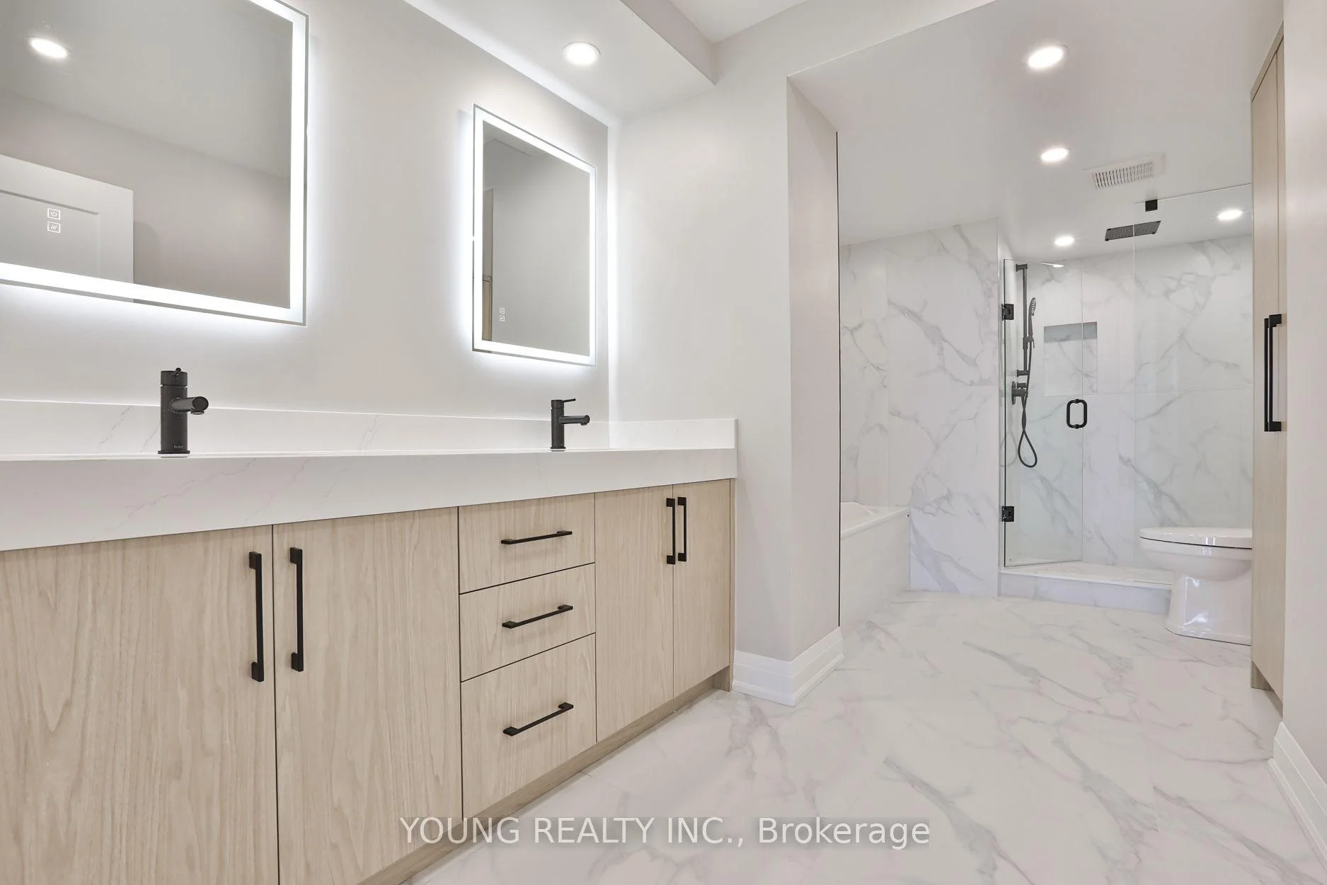 Photo 24 of Unit 1406, 65 Skymark Drive, North York, Hillcrest Village — HOMEH