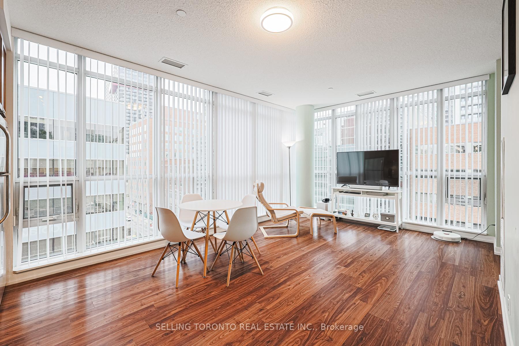 Front of Unit 603, 89 Dunfield Avenue