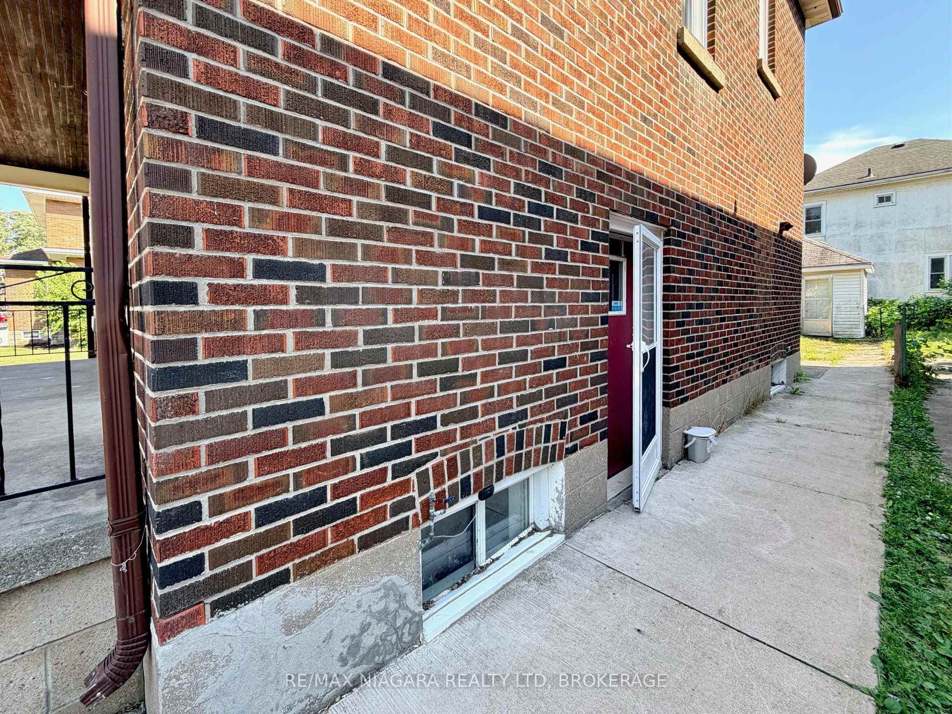 Photo 32 of 93 State Street, Welland, Welland Downtown — HOMEH