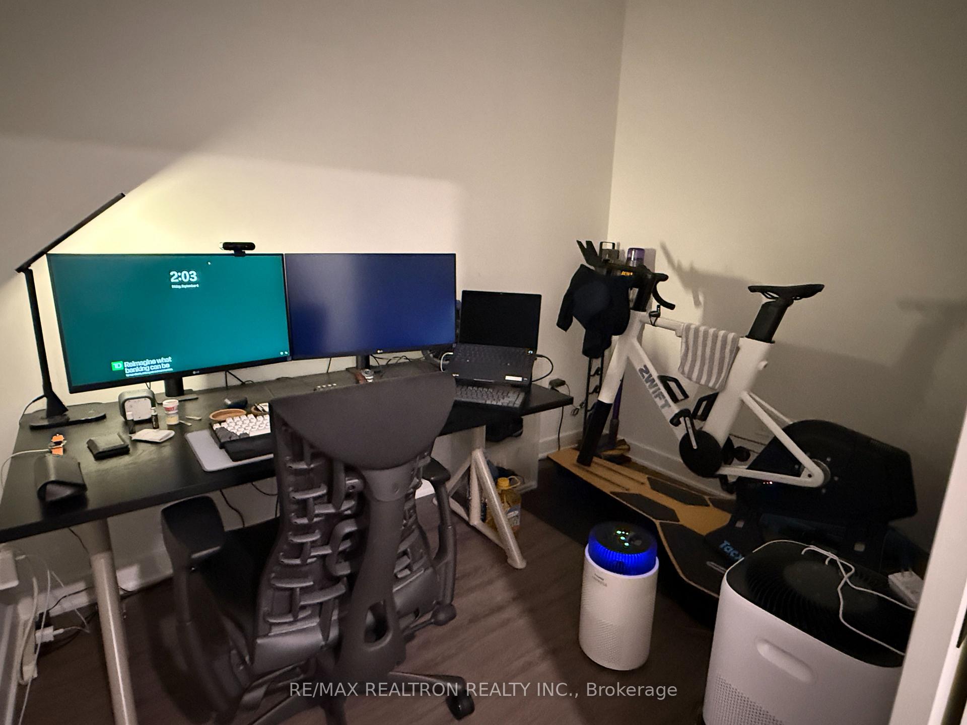 Photo 9 of Unit 4706, 55 Charles Street E, Toronto, Church-Yonge Corridor — HOMEH