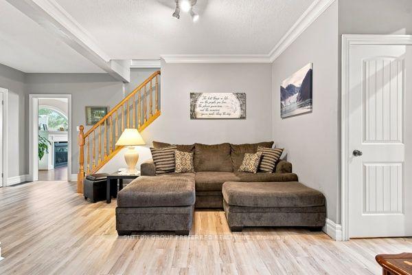 Photo 13 of 1797 Glanworth Drive, London, South AA — HOMEH