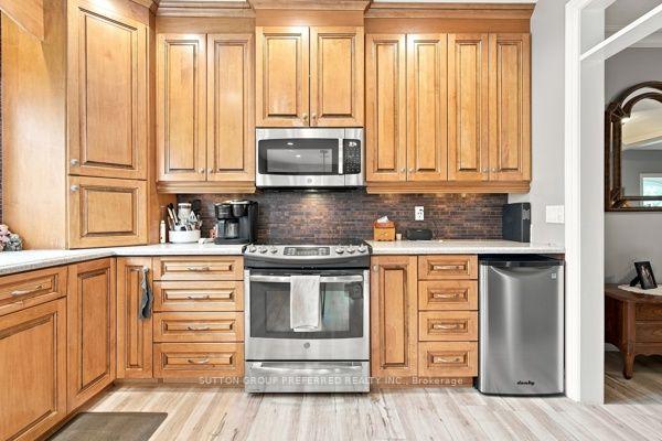 Photo 19 of 1797 Glanworth Drive, London, South AA — HOMEH