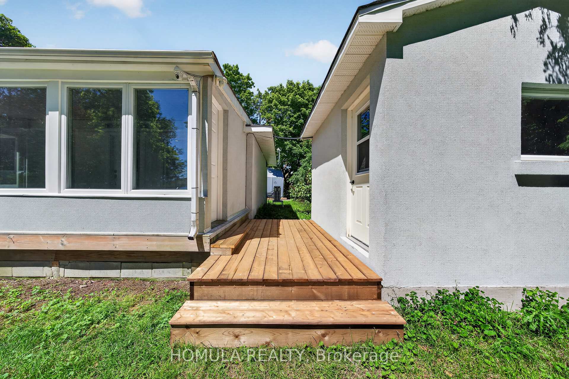 Photo 5 of 24 Riverside Drive, Kawartha Lakes, Ops — HOMEH