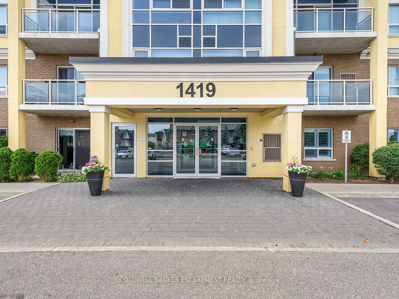 Front of Unit 201, 1419 Costigan Road