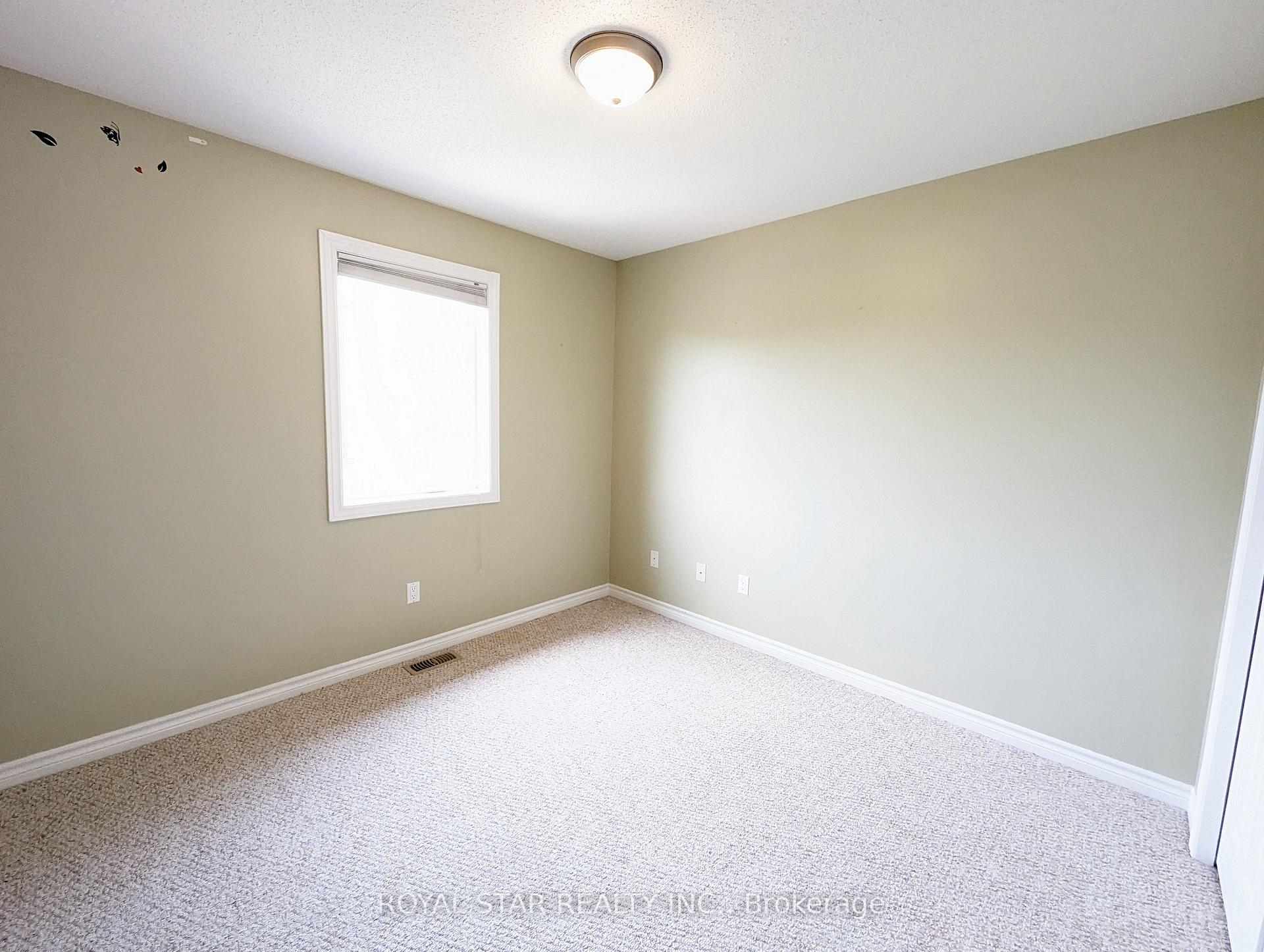 Photo 20 of 11 John Findlay Terrace, Arnprior, Arnprior — HOMEH