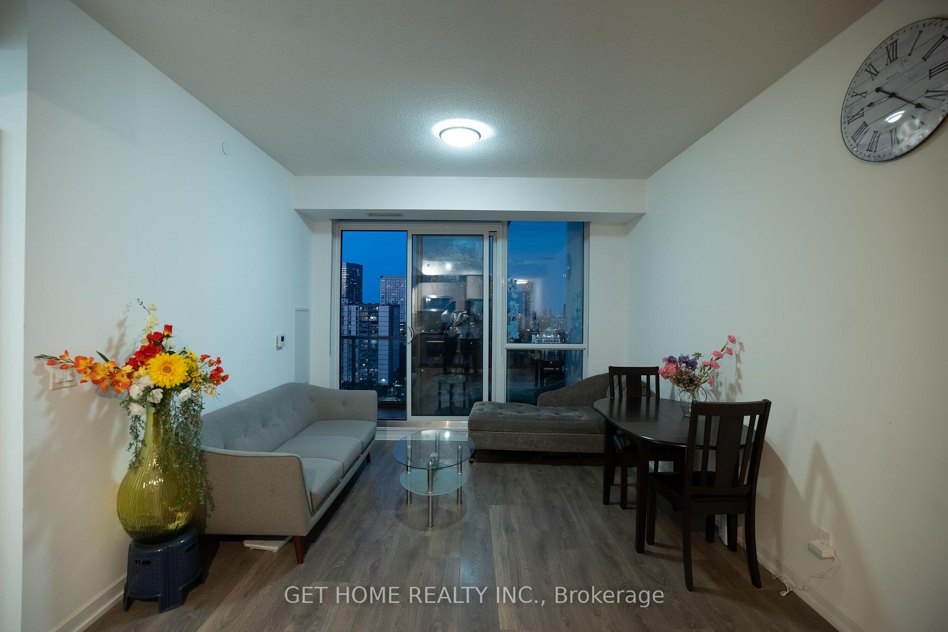 Photo 8 of Unit #1405, 32 Forest Manor Road, North York, Henry Farm — HOMEH