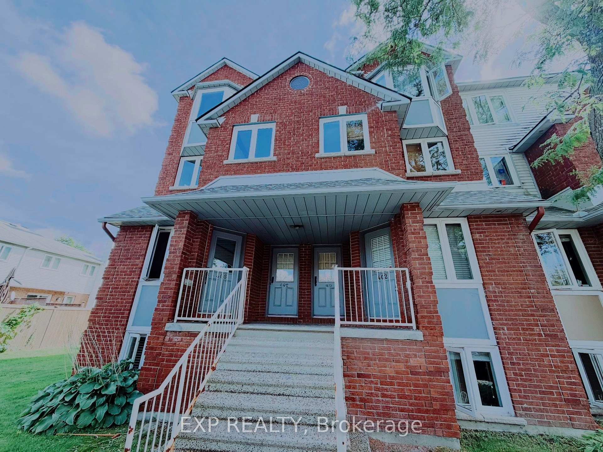 Photo 2 of 406 Briston Private, Ottawa, Hunt Club Park — HOMEH