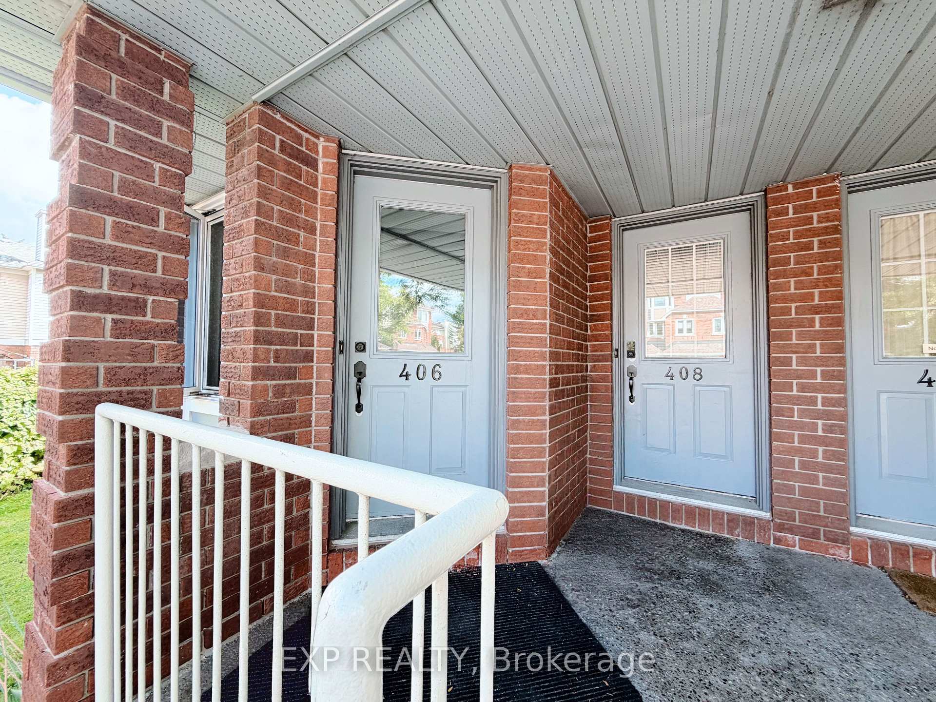 Photo 5 of 406 Briston Private, Ottawa, Hunt Club Park — HOMEH