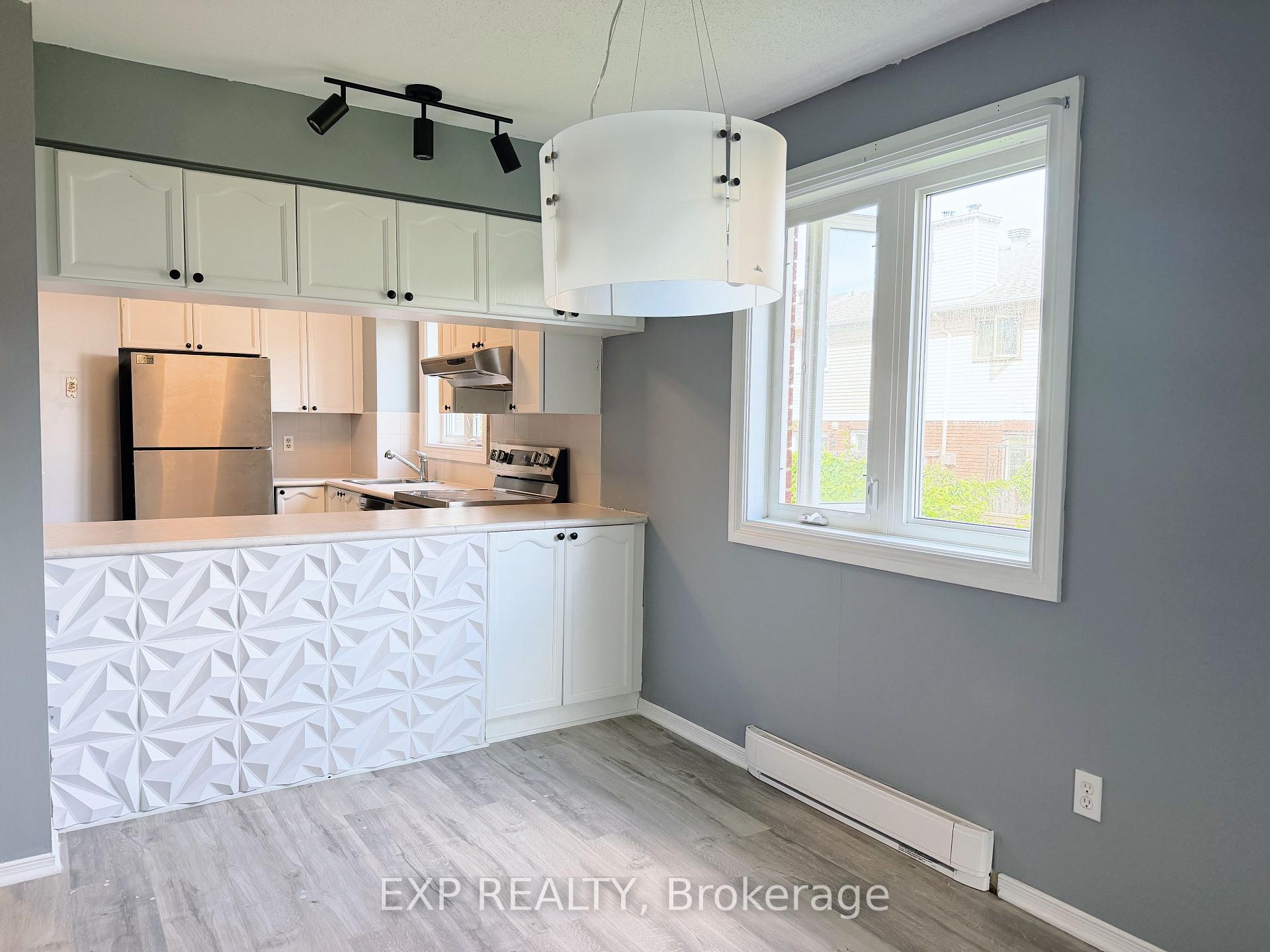 Photo 13 of 406 Briston Private, Ottawa, Hunt Club Park — HOMEH