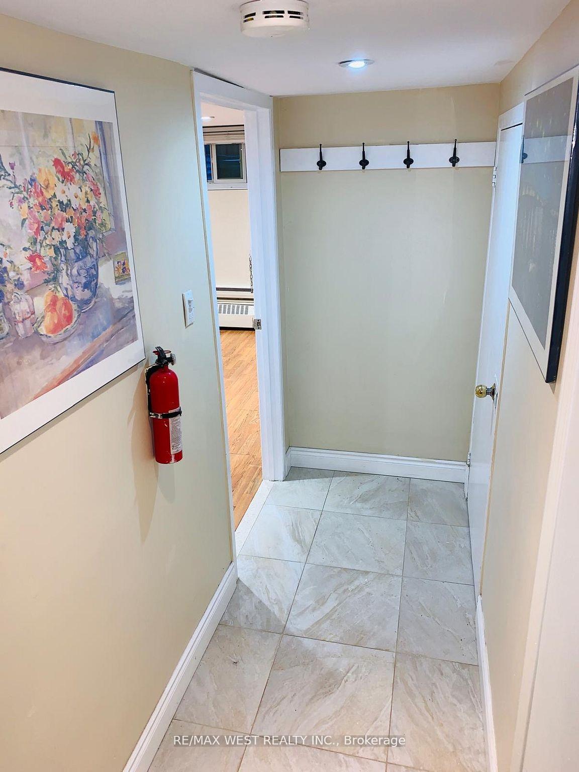 Photo 5 of Unit Lower, 900 Avenue Road, Toronto, Yonge-Eglinton — HOMEH