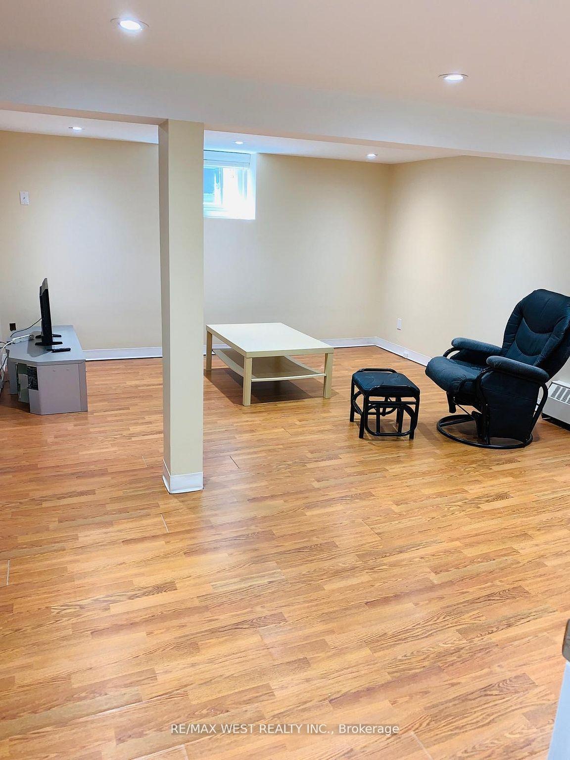 Photo 16 of Unit Lower, 900 Avenue Road, Toronto, Yonge-Eglinton — HOMEH