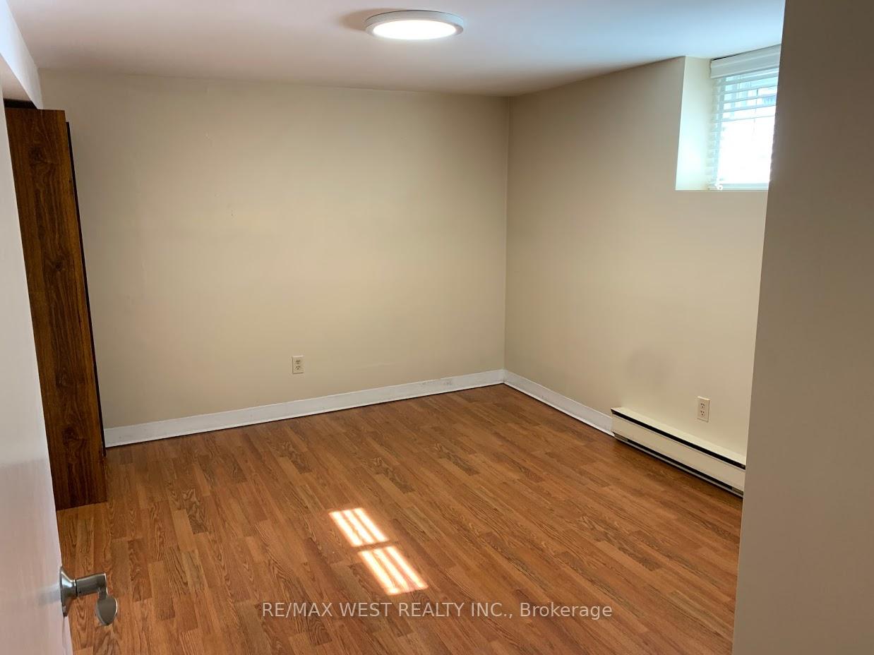 Photo 22 of Unit Lower, 900 Avenue Road, Toronto, Yonge-Eglinton — HOMEH