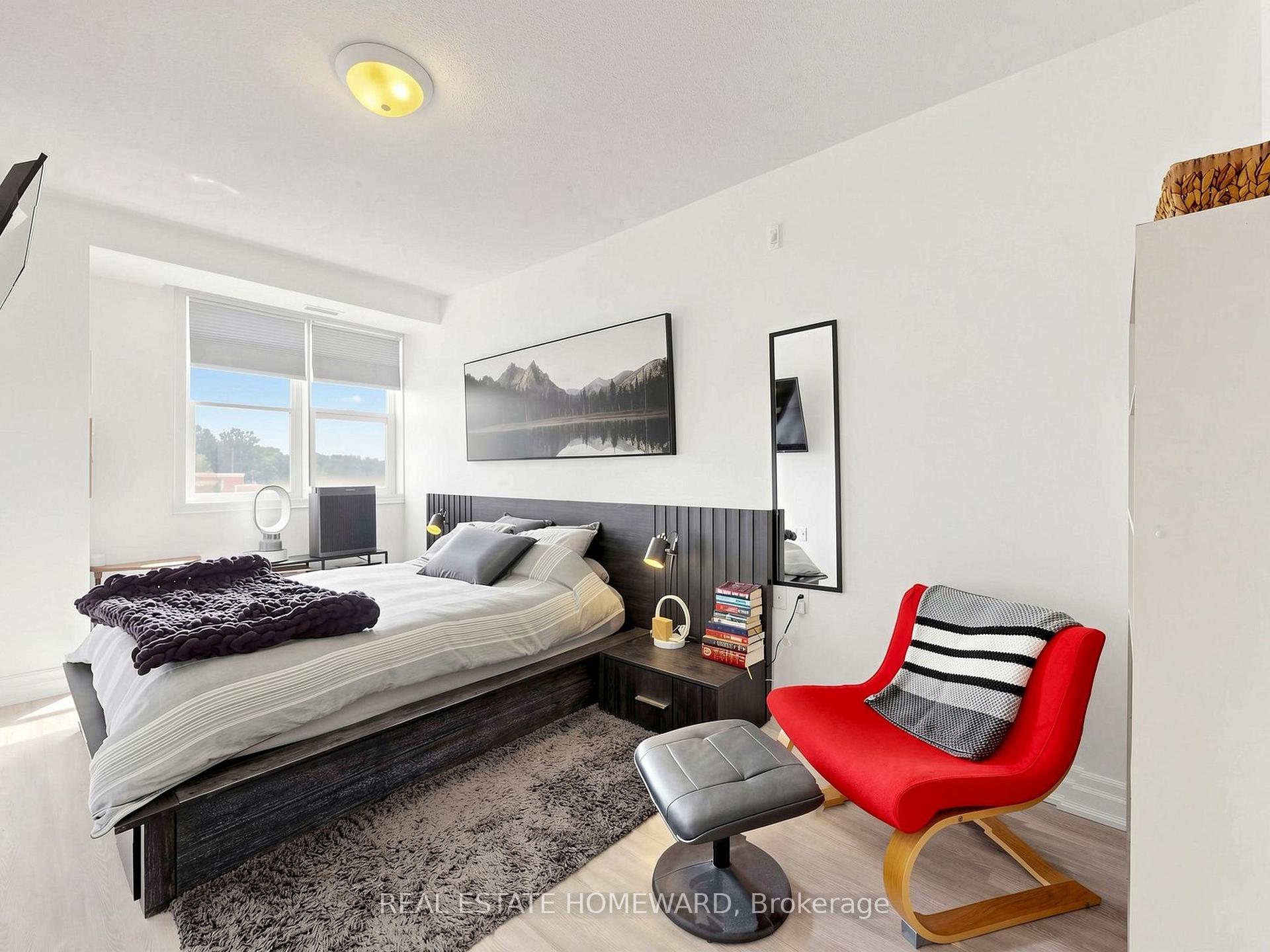 Photo 17 of Unit 309, 15450 Yonge Street, Aurora, Aurora Heights — HOMEH
