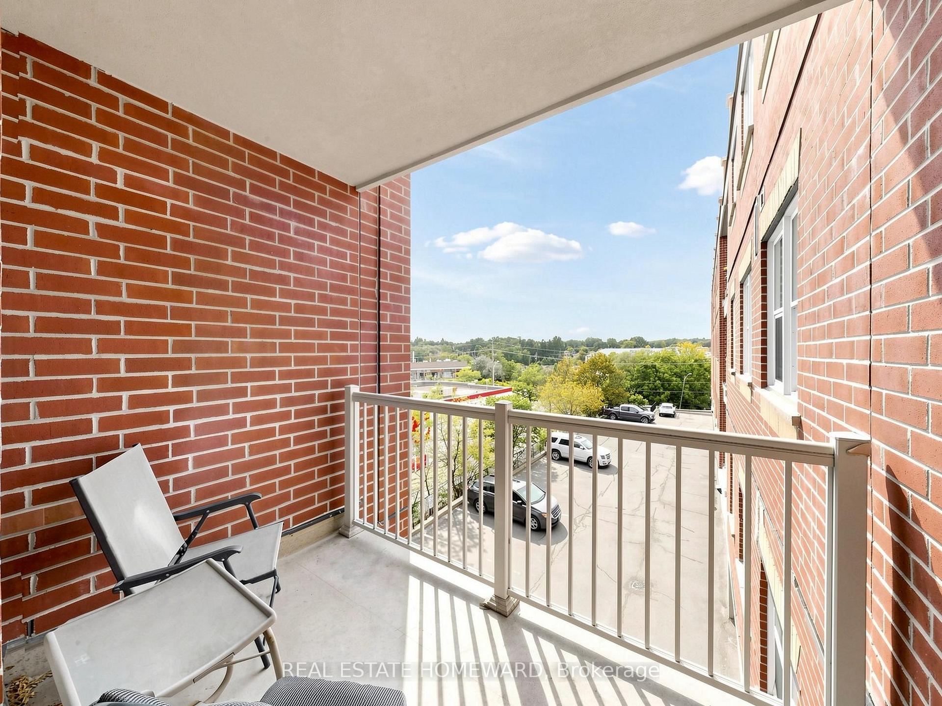 Photo 26 of Unit 309, 15450 Yonge Street, Aurora, Aurora Heights — HOMEH