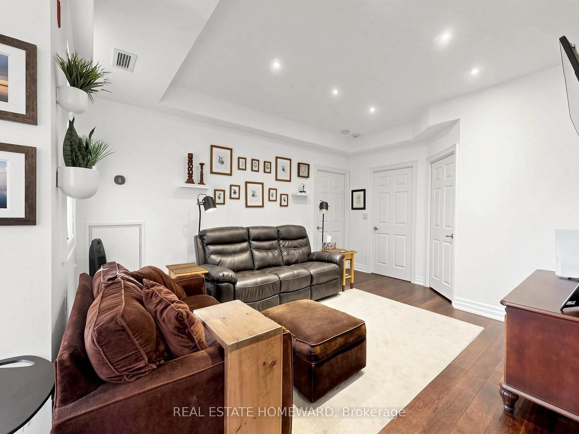 Photo 8 of Unit 309, 15450 Yonge Street, Aurora, Aurora Heights — HOMEH