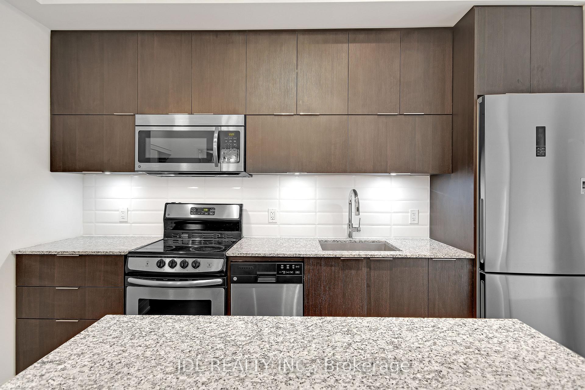 Photo 11 of Unit 705, 56 Annie Craig Drive, Etobicoke, Mimico — HOMEH