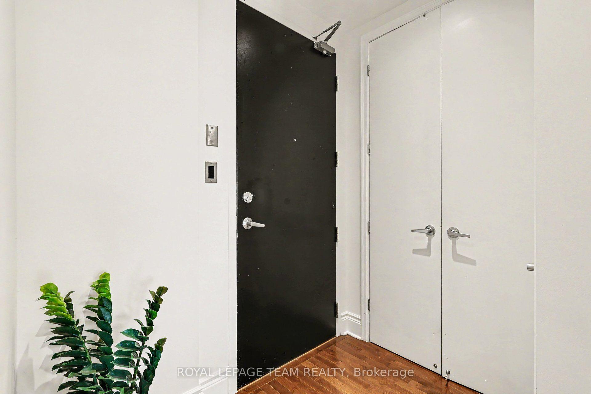 Photo 3 of Unit 405, 330 Loretta Avenue S, Ottawa, West Centre Town — HOMEH