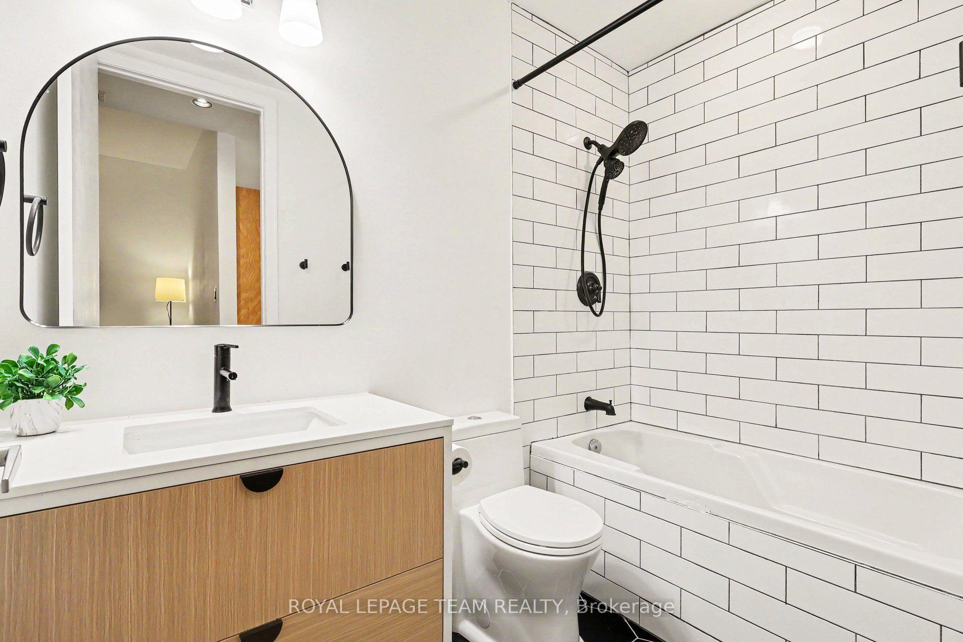 Photo 6 of Unit 405, 330 Loretta Avenue S, Ottawa, West Centre Town — HOMEH