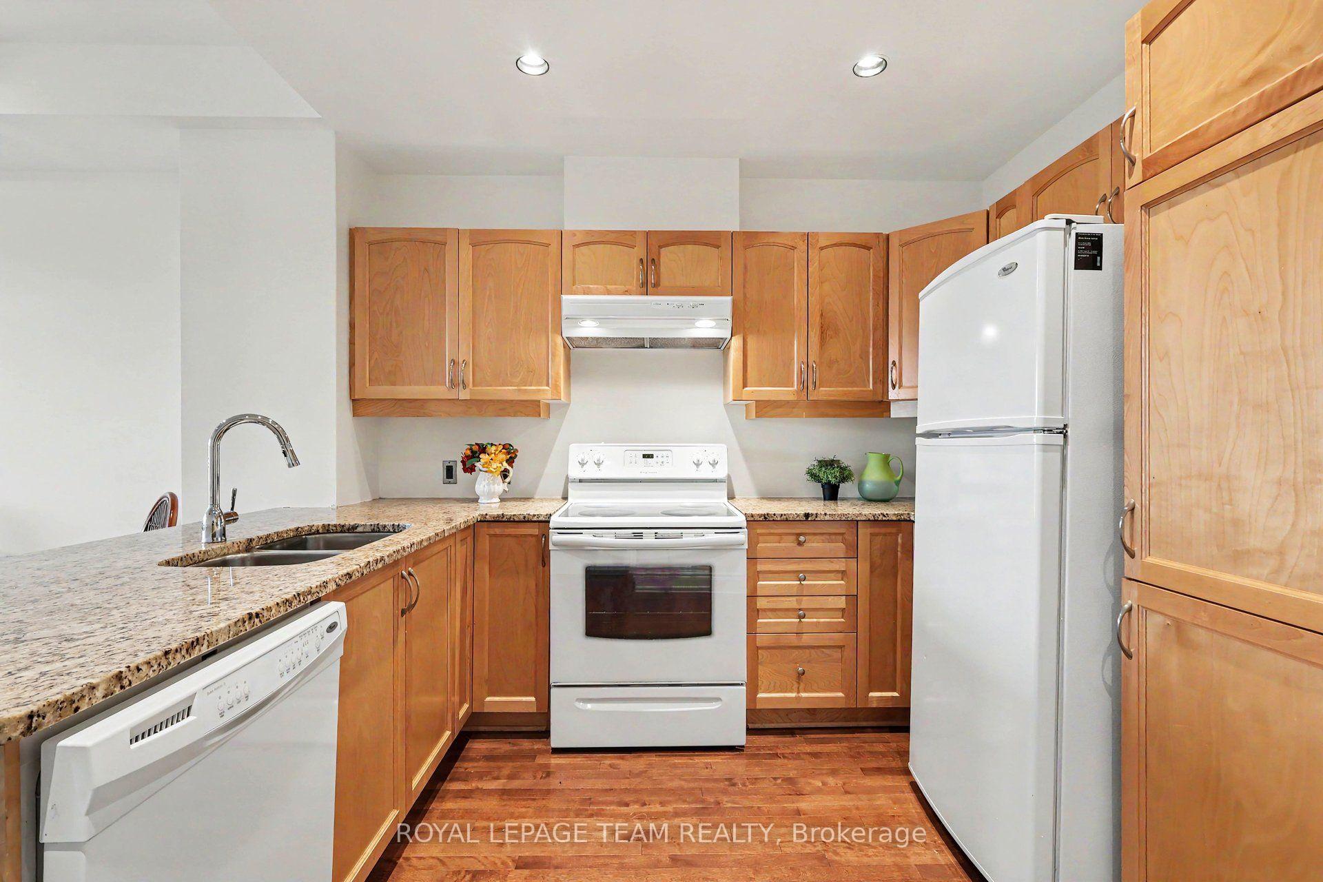 Photo 9 of Unit 405, 330 Loretta Avenue S, Ottawa, West Centre Town — HOMEH
