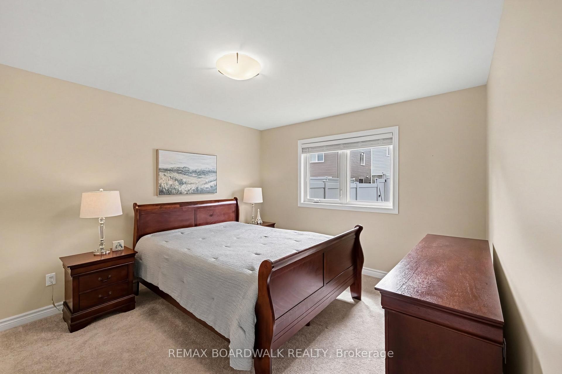 Photo 14 of 100 Seabert Drive, Arnprior, Arnprior — HOMEH