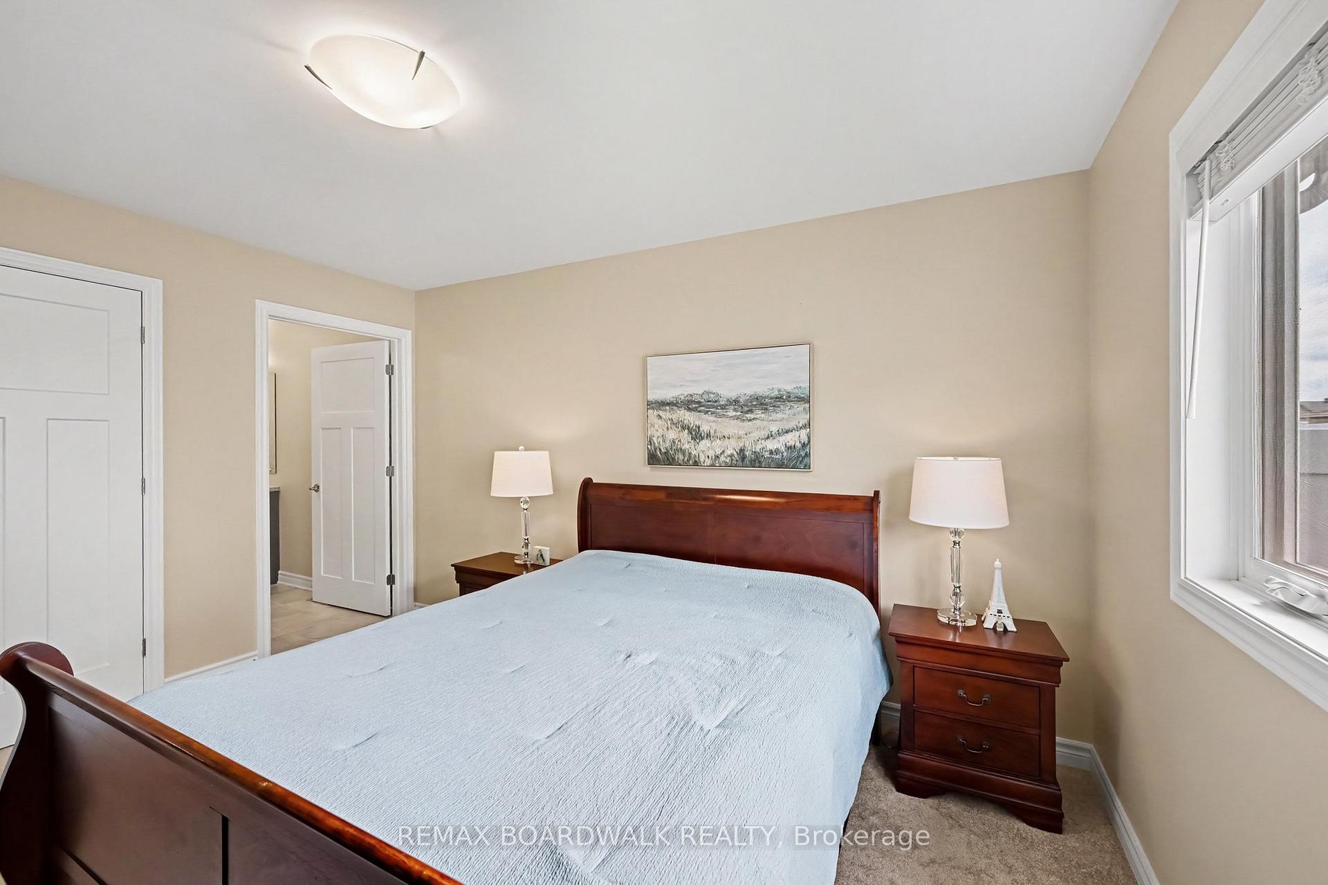 Photo 15 of 100 Seabert Drive, Arnprior, Arnprior — HOMEH