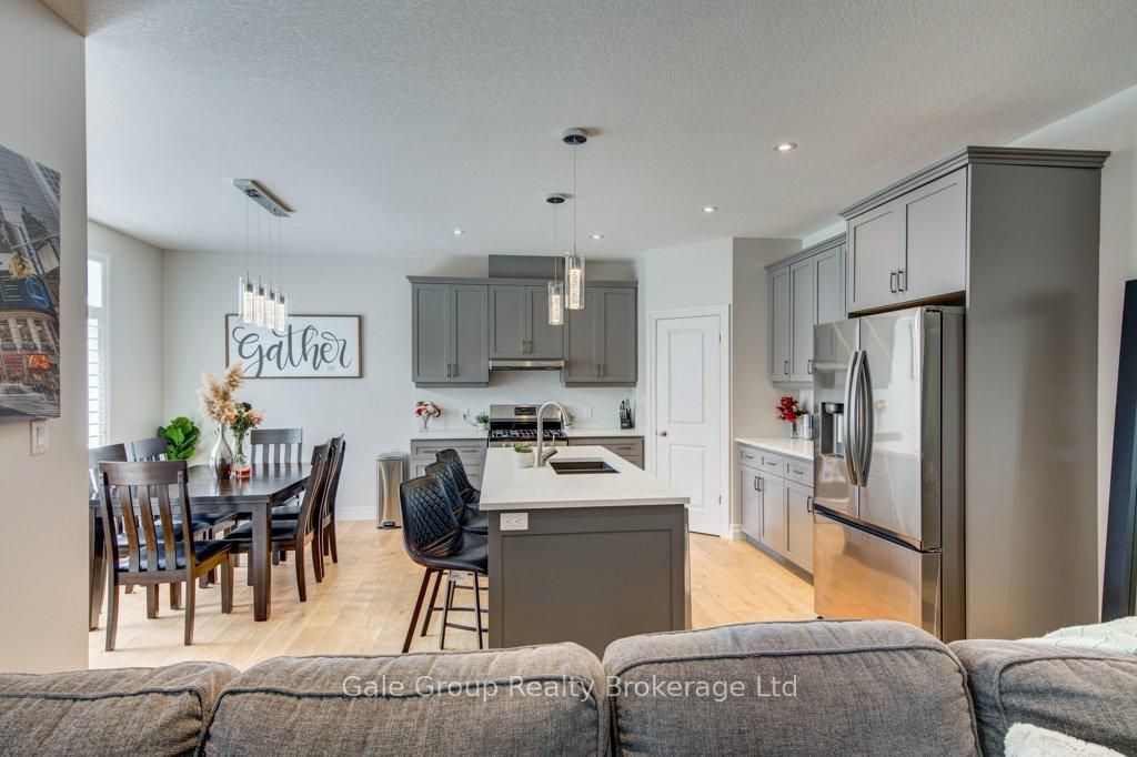 Photo 7 of 971 Downing Drive, Woodstock, Woodstock - North — HOMEH