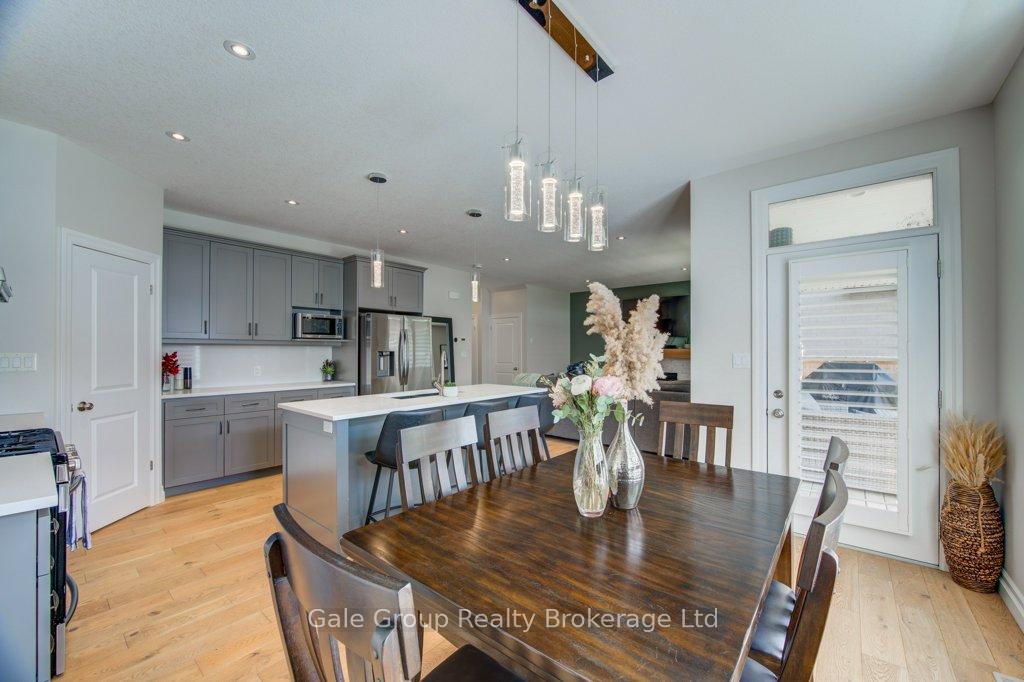 Photo 11 of 971 Downing Drive, Woodstock, Woodstock - North — HOMEH