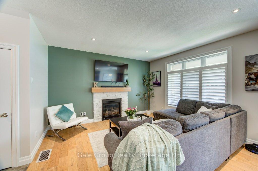 Photo 17 of 971 Downing Drive, Woodstock, Woodstock - North — HOMEH