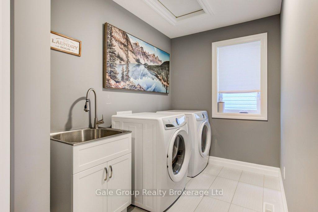 Photo 28 of 971 Downing Drive, Woodstock, Woodstock - North — HOMEH