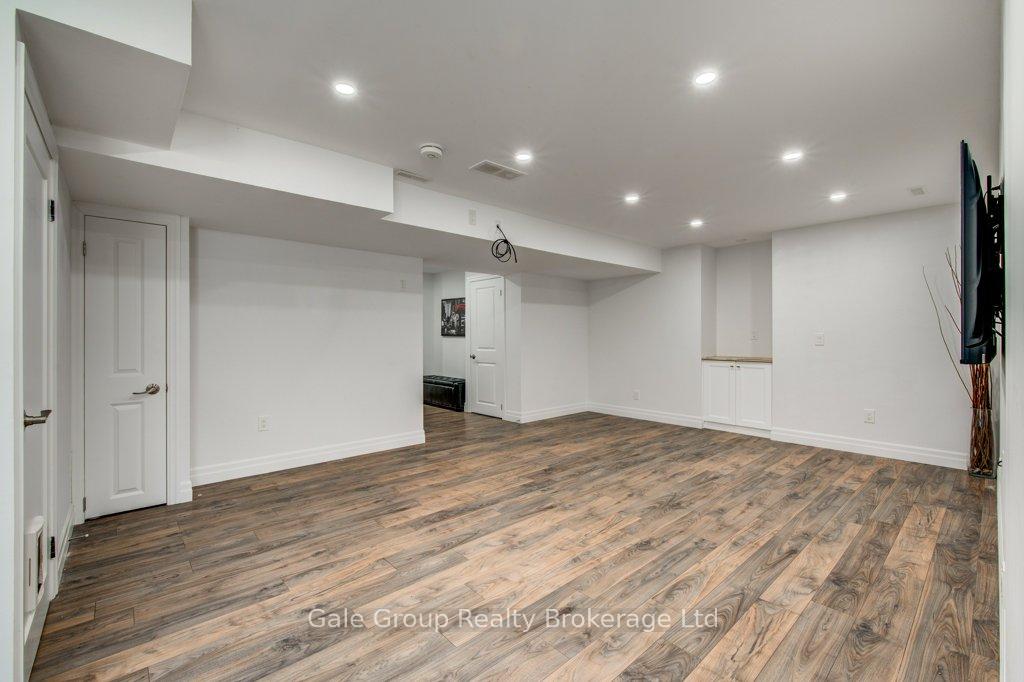Photo 40 of 971 Downing Drive, Woodstock, Woodstock - North — HOMEH