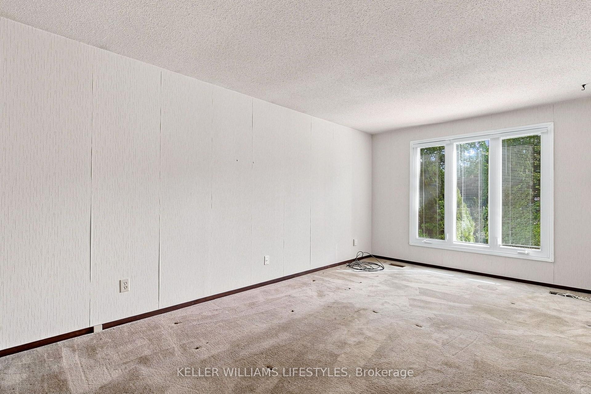 Photo 8 of 1733 Aldersbrook Road, London, North F — HOMEH
