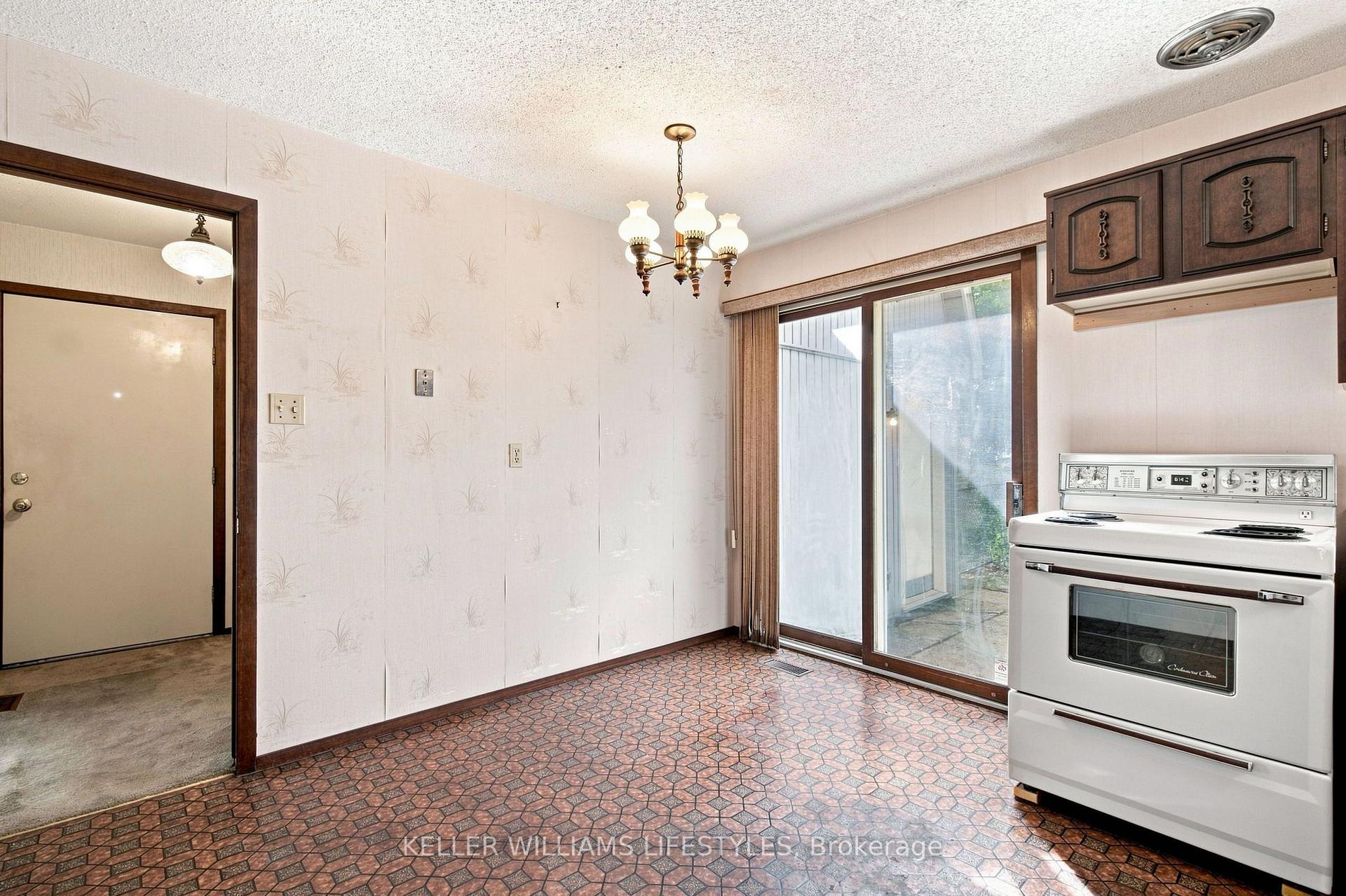 Photo 15 of 1733 Aldersbrook Road, London, North F — HOMEH