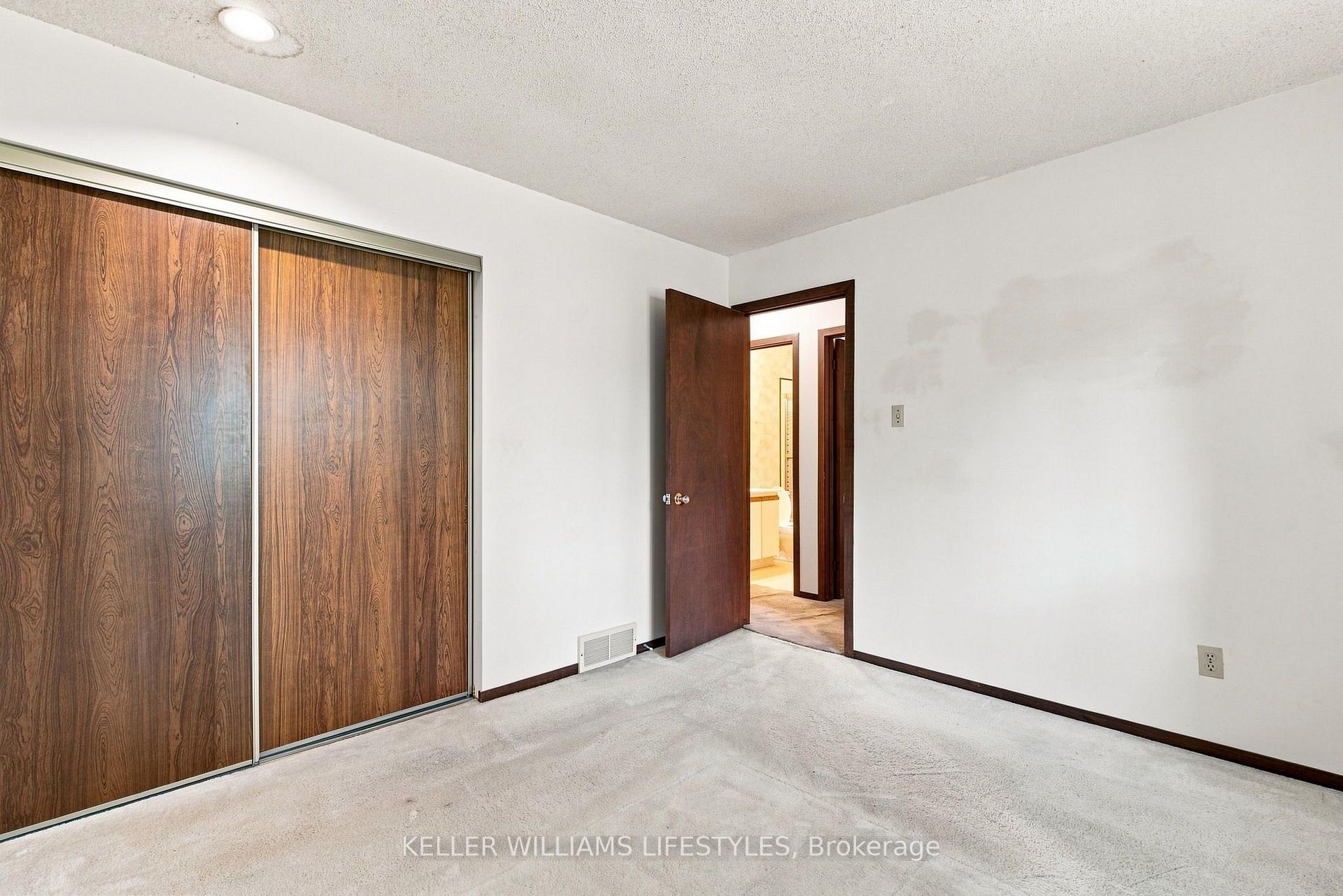 Photo 21 of 1733 Aldersbrook Road, London, North F — HOMEH