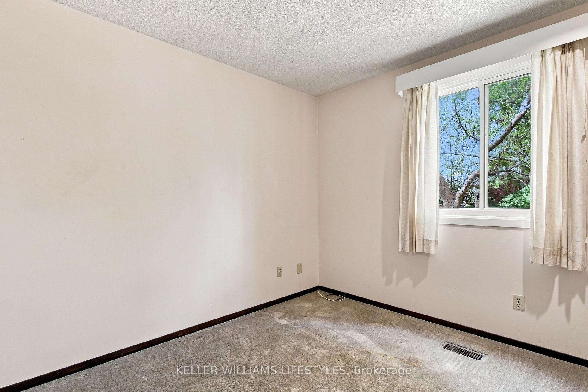Photo 22 of 1733 Aldersbrook Road, London, North F — HOMEH