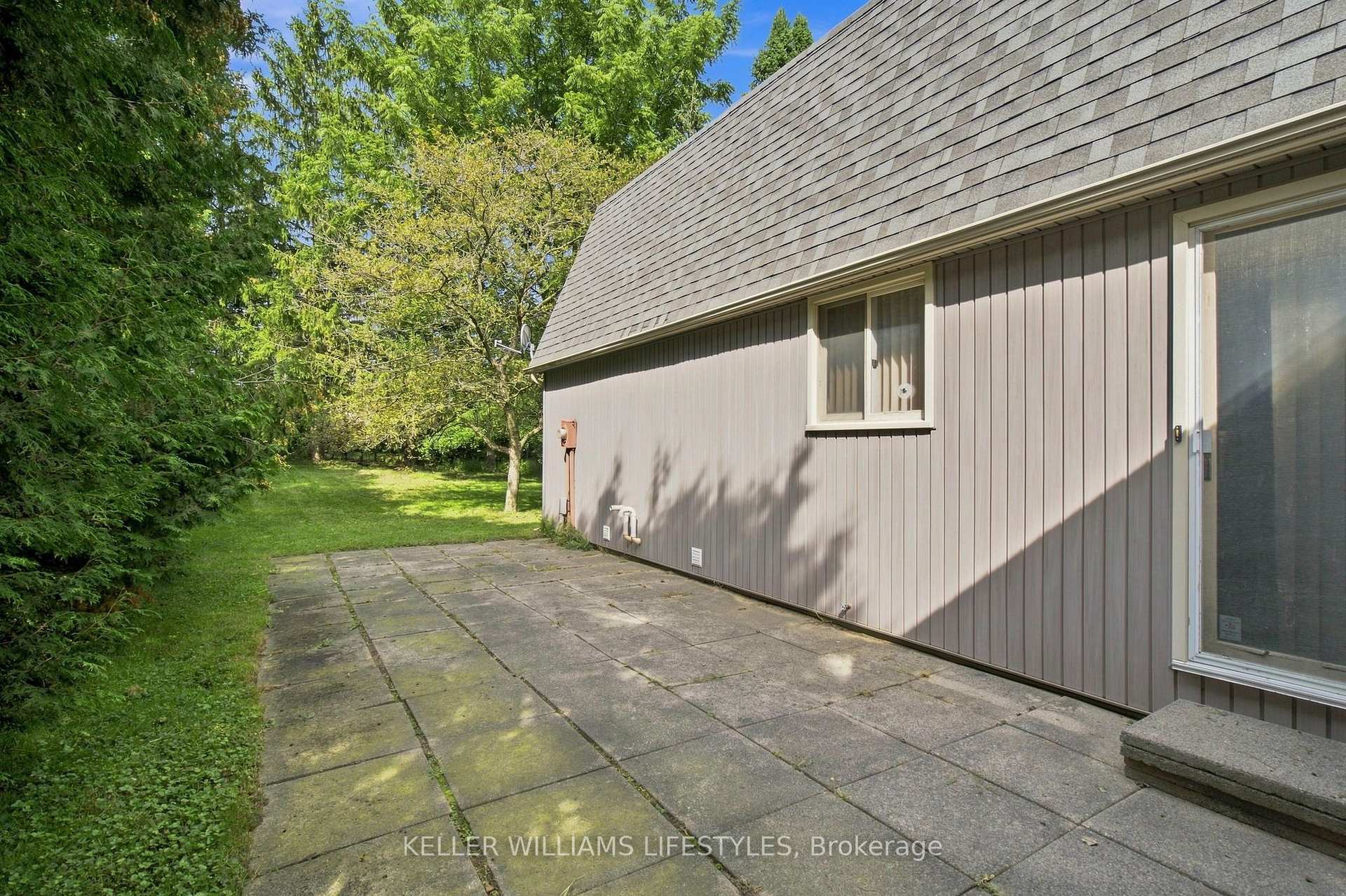 Photo 38 of 1733 Aldersbrook Road, London, North F — HOMEH