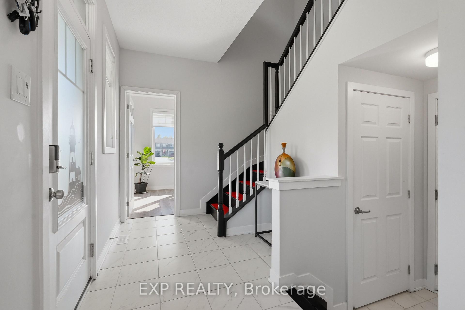 Photo 6 of 256 Billrian Crescent, Ottawa, Stittsville (North) — HOMEH