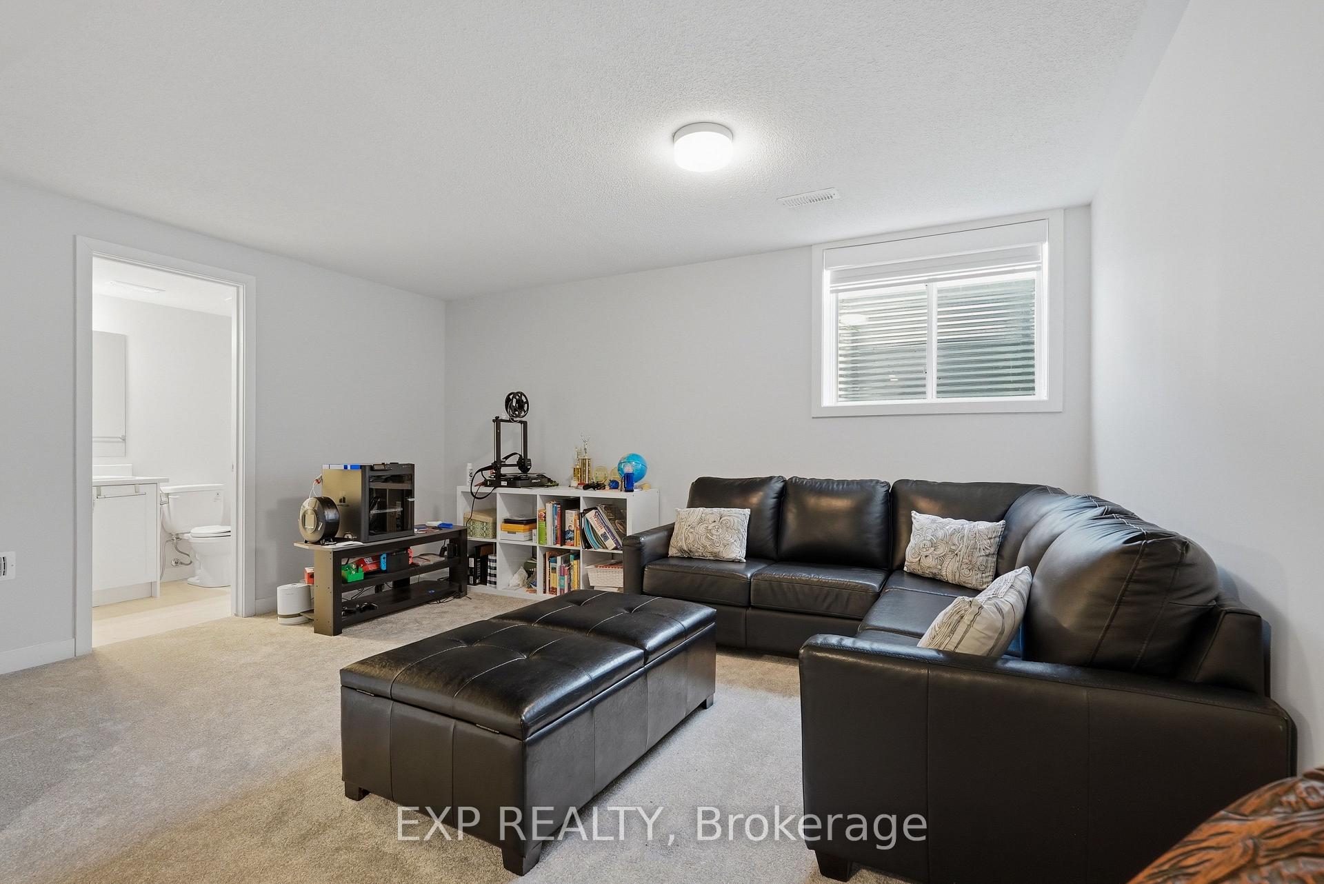 Photo 35 of 256 Billrian Crescent, Ottawa, Stittsville (North) — HOMEH
