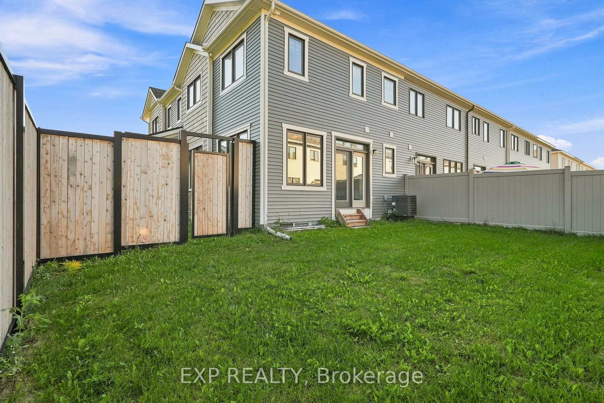 Photo 40 of 256 Billrian Crescent, Ottawa, Stittsville (North) — HOMEH