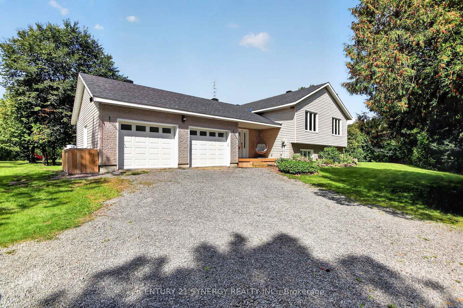 Photo of 496 William Campbell Road