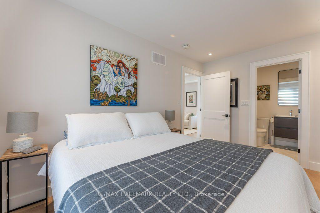 Photo 13 of 485 Evans Avenue, Etobicoke, Alderwood — HOMEH