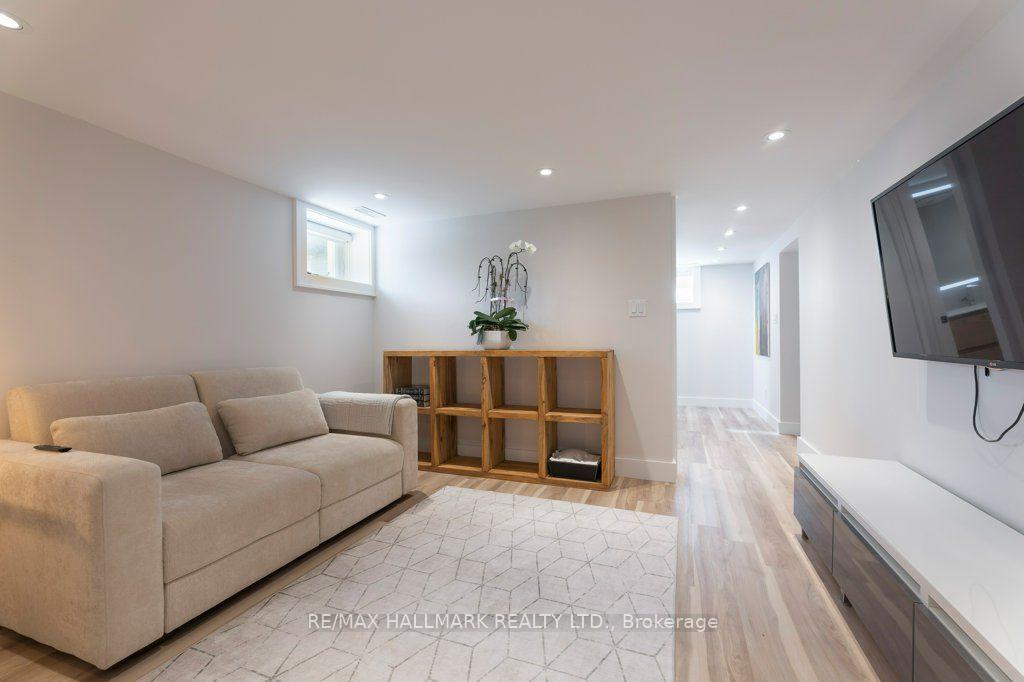 Photo 17 of 485 Evans Avenue, Etobicoke, Alderwood — HOMEH