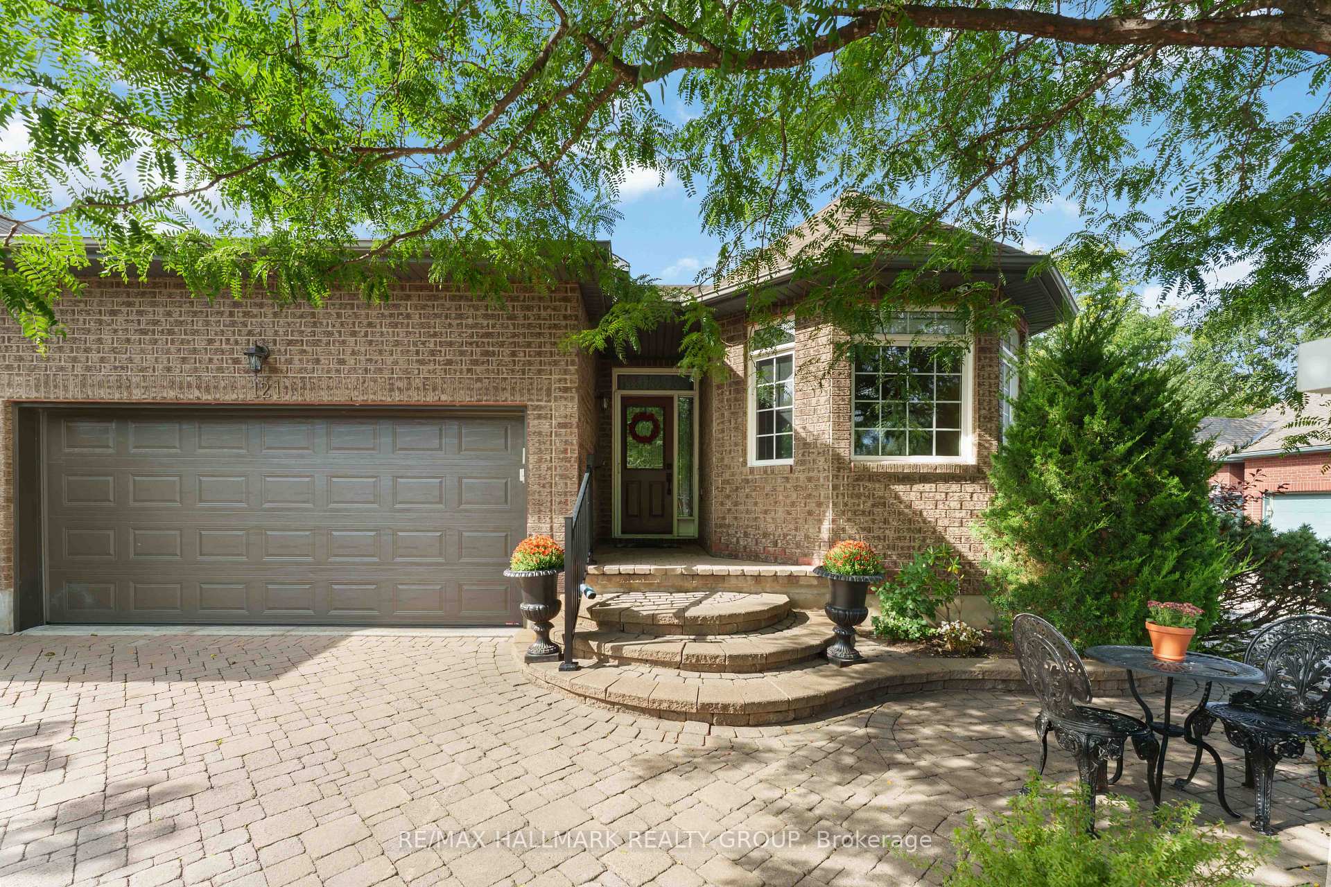 Photo of 121 Bartlett Private