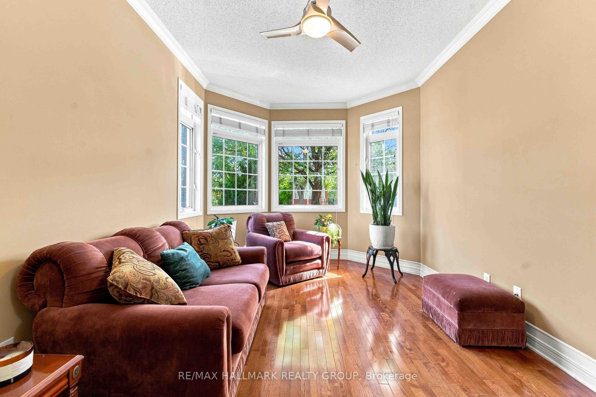 Photo 5 of 121 Bartlett Private, Ottawa, Hunt Club/Western Community — HOMEH