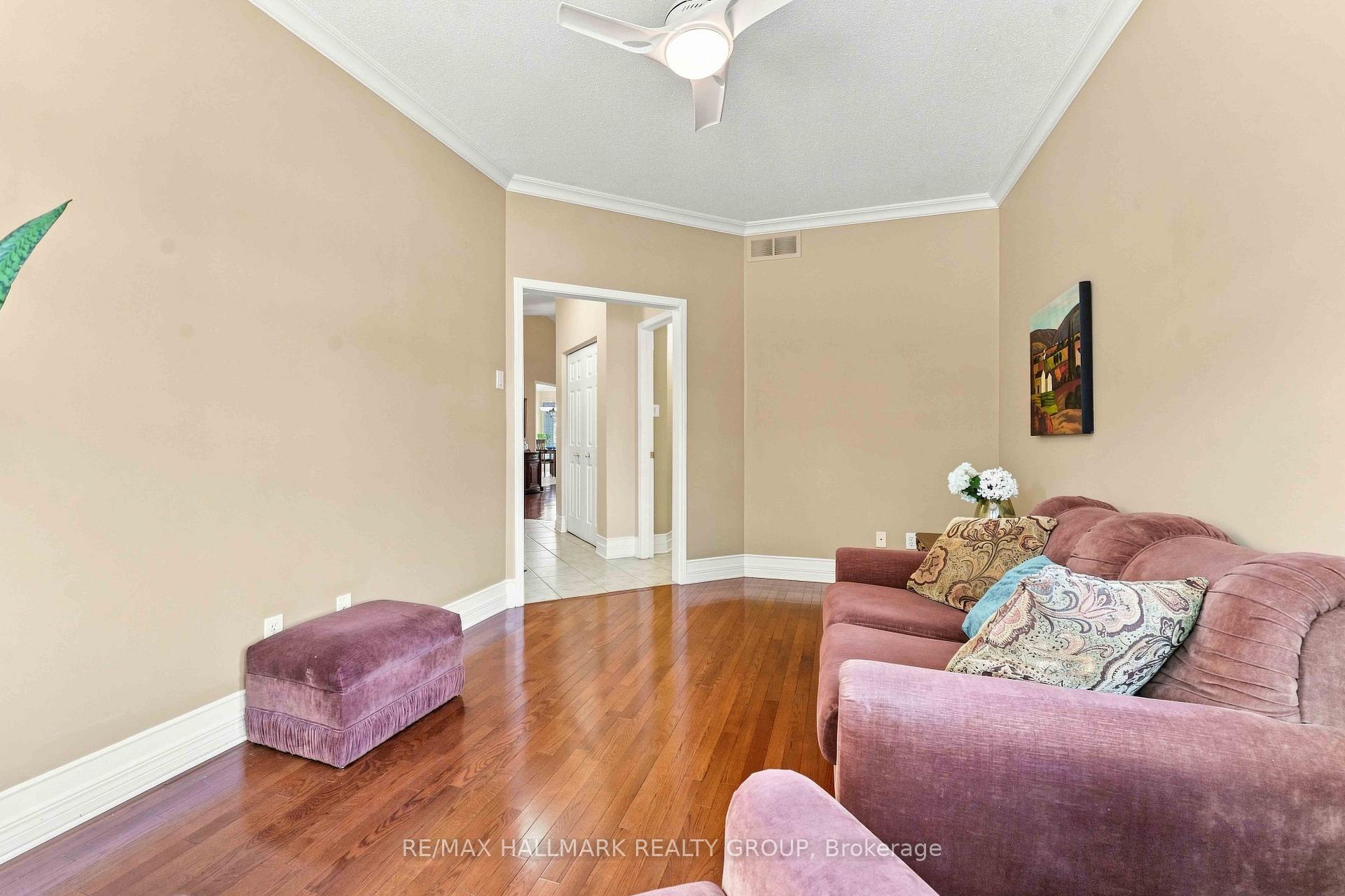Photo 6 of 121 Bartlett Private, Ottawa, Hunt Club/Western Community — HOMEH