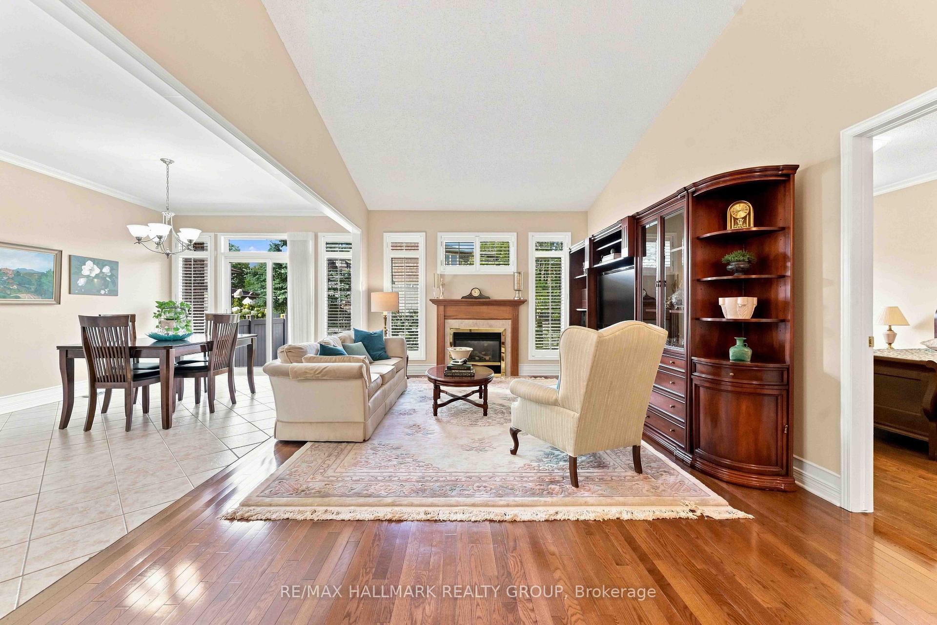 Photo 10 of 121 Bartlett Private, Ottawa, Hunt Club/Western Community — HOMEH
