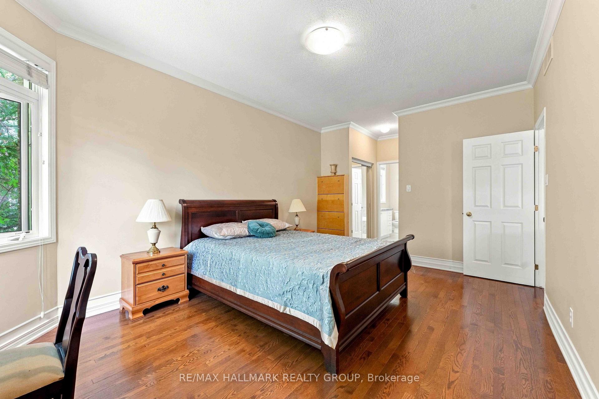 Photo 26 of 121 Bartlett Private, Ottawa, Hunt Club/Western Community — HOMEH