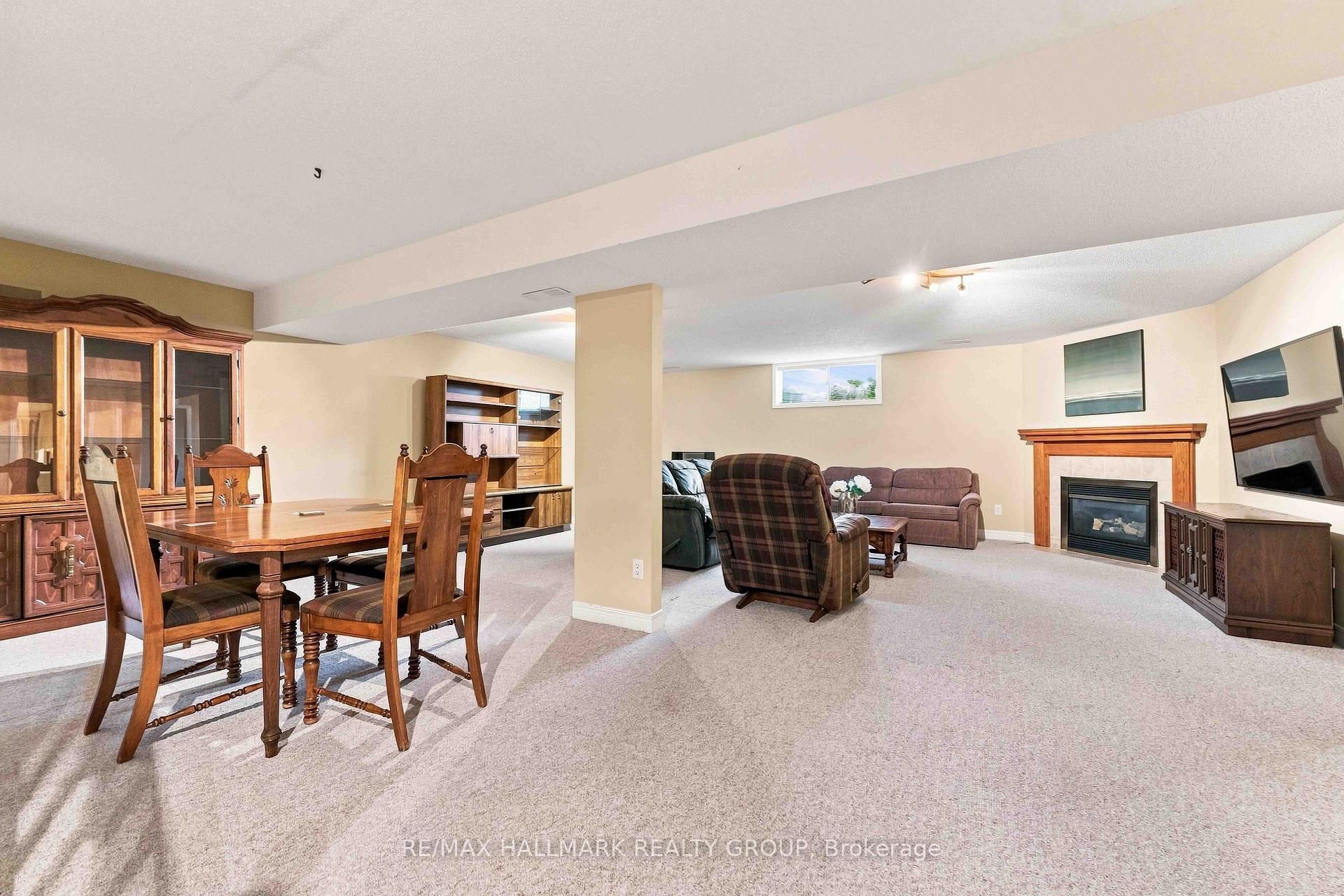 Photo 29 of 121 Bartlett Private, Ottawa, Hunt Club/Western Community — HOMEH