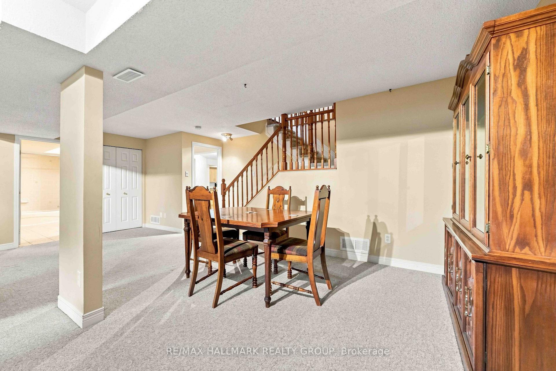 Photo 31 of 121 Bartlett Private, Ottawa, Hunt Club/Western Community — HOMEH